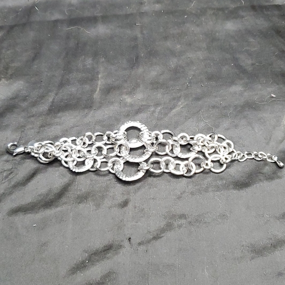 Lia Sophia Linkage Bracelet - Picture 1 of 2